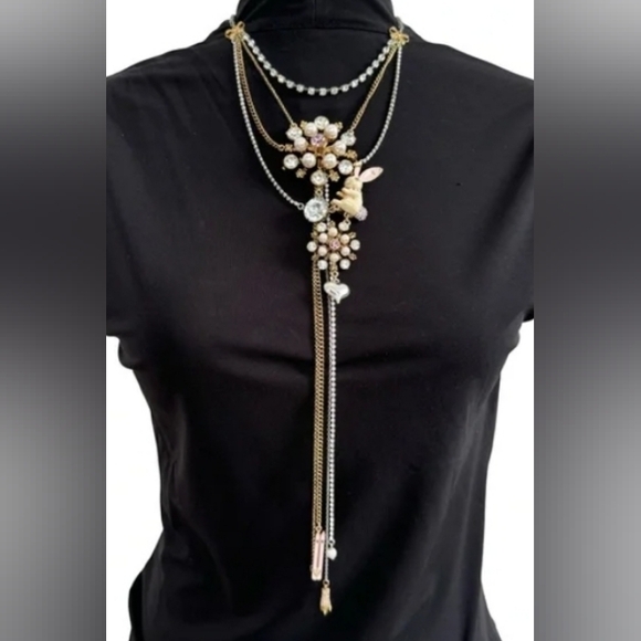 Betsey Johnson Jewelry - Vintage BETSY JOHNSON Snow Bunny Charm Necklace